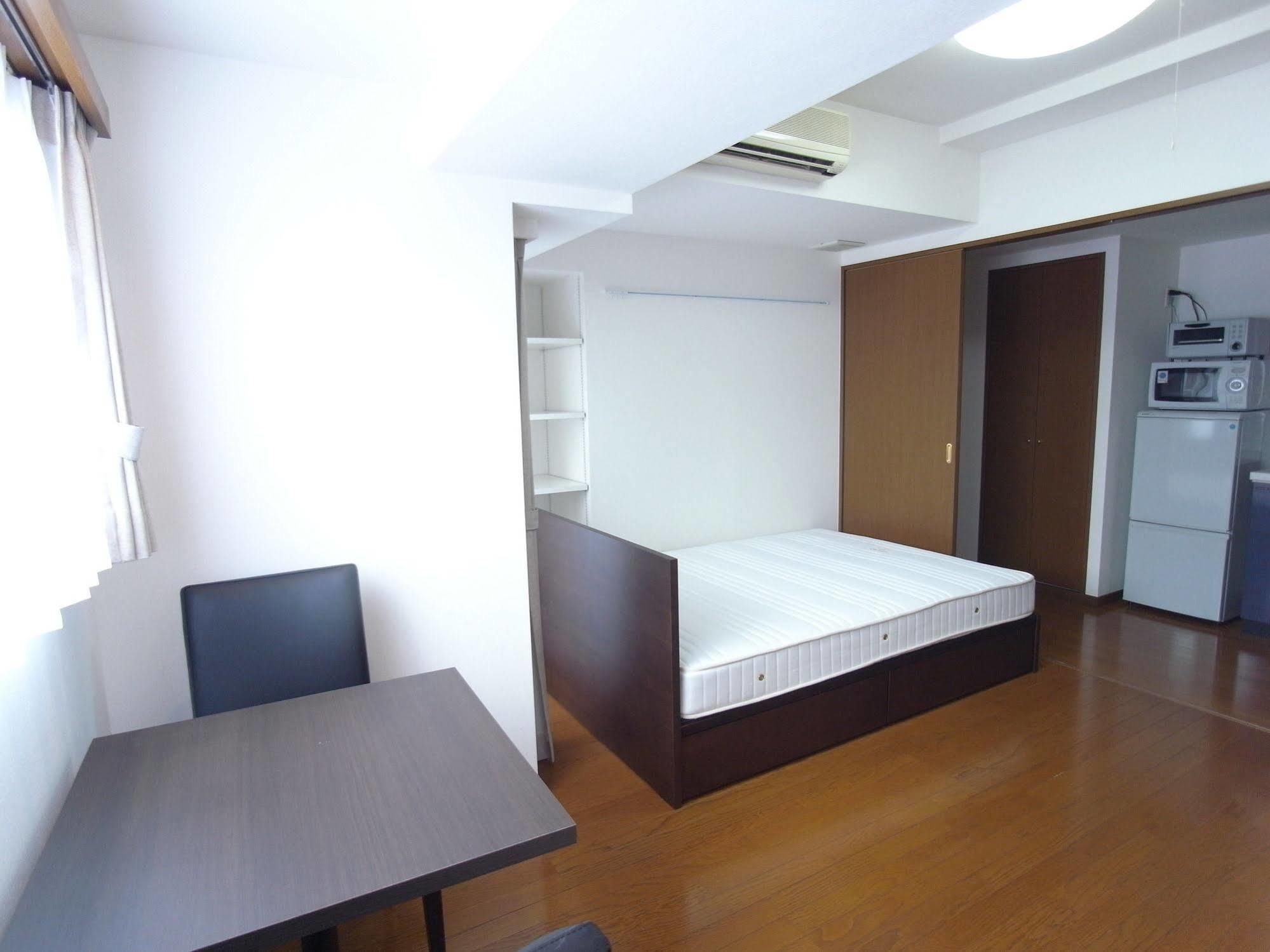 Palace Studio Shinjuku Parkside Präfektur Tokio Exterior foto